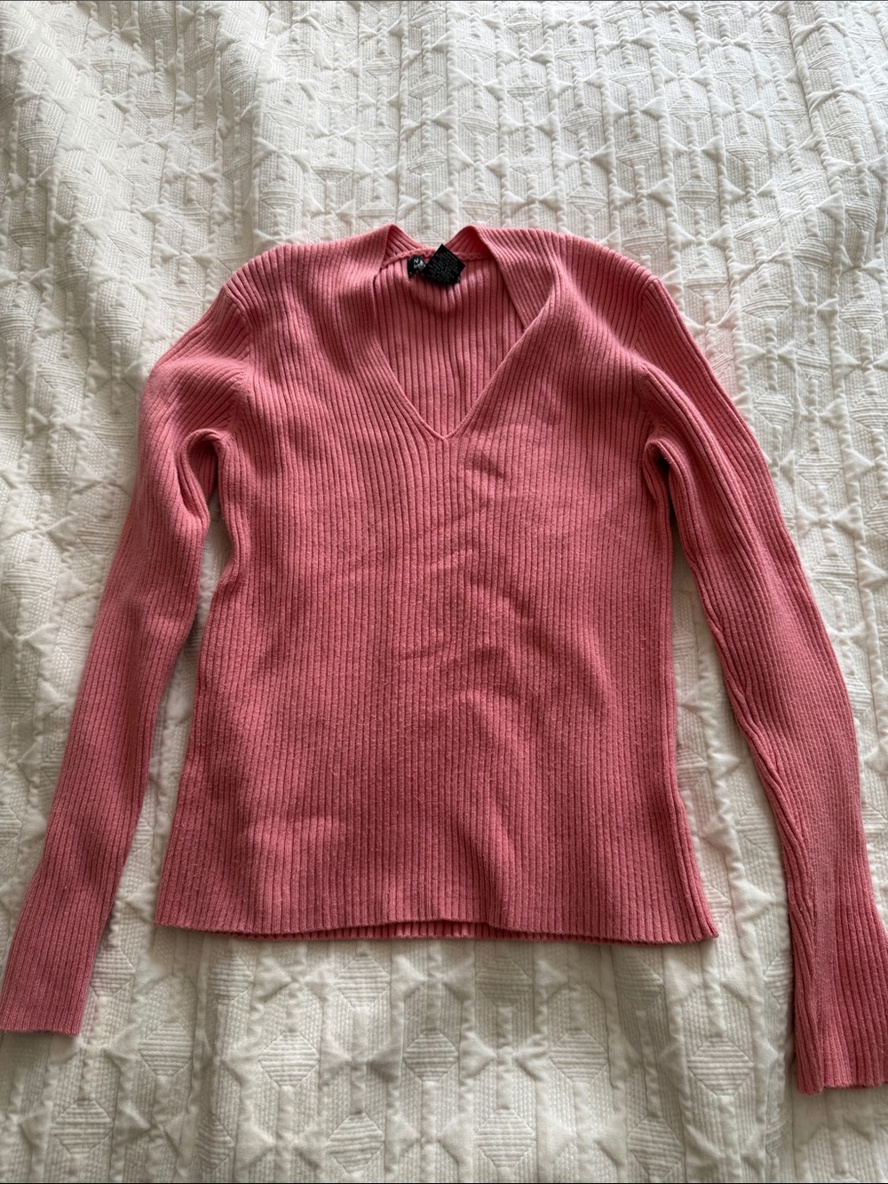 Women's V-Neck Ribbed Sweater - Pink